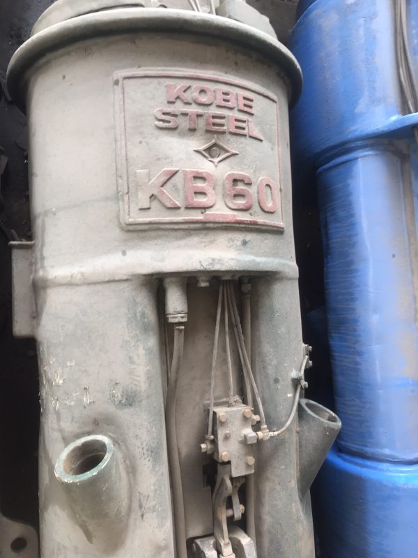 Búa diesel Hiệu KOBELCO , Model : KB60