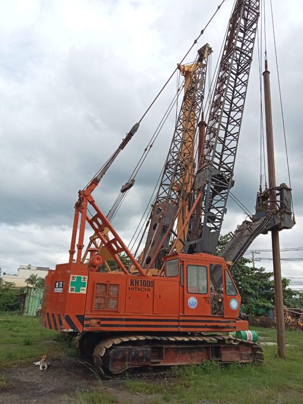 Xe khoan cọc nhồi hiệu HITACHI; Model: KH100D